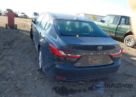 2025 Toyota Camry Le z USA, uszkodzony, nr VIN 4T1DAACK7SU611331